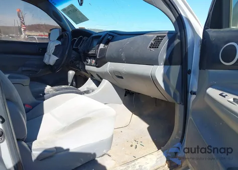 2007 Toyota Tacoma Base V6 z USA, uszkodzony, nr VIN 3TMLU42N87M013104